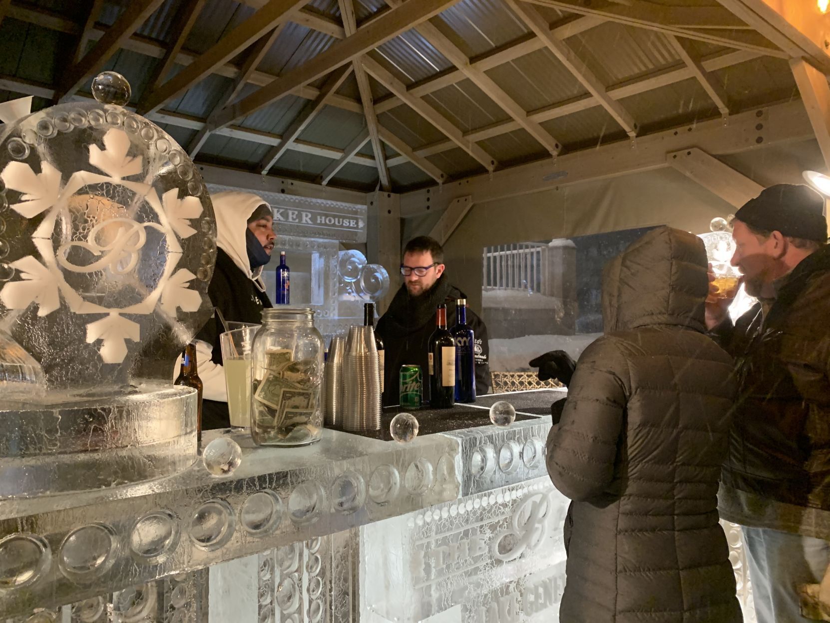 Winterfest 2021: Baker House fire and ice bar